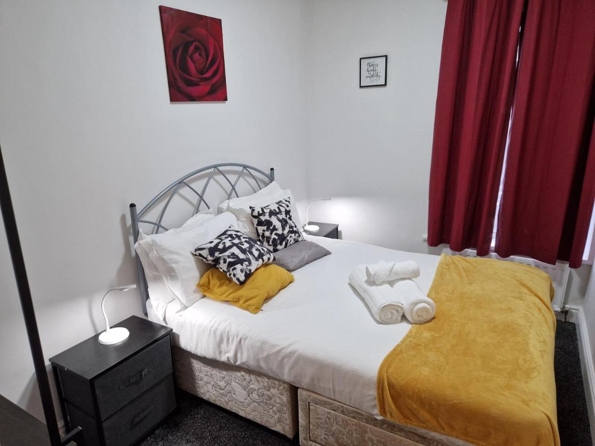 Birtley'S Diamond 3 Bed Apt, Sleeps 6 Guests Birtley  Exterior photo